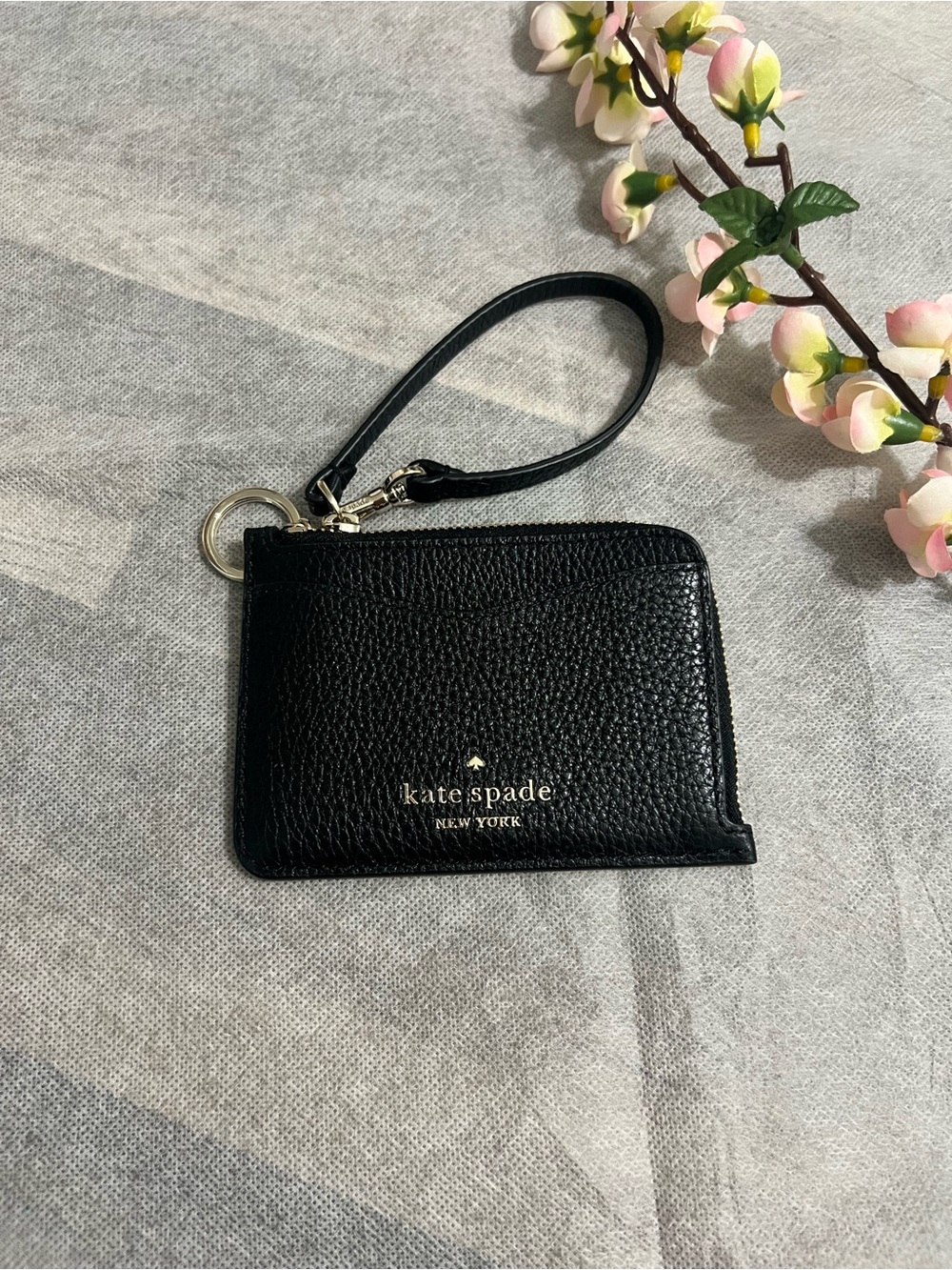 kate spade Black Pebbled Leather Wristlet Card Case with Gold Logo in EUC